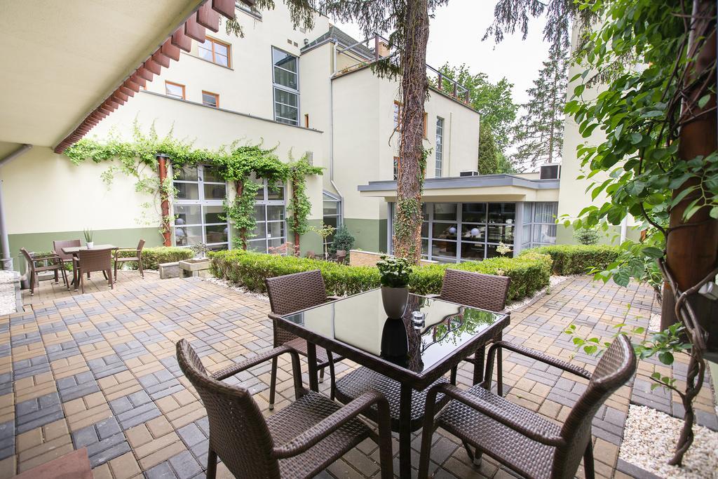 Hotel Debowa Gora Active & Spa Łąck Exterior foto